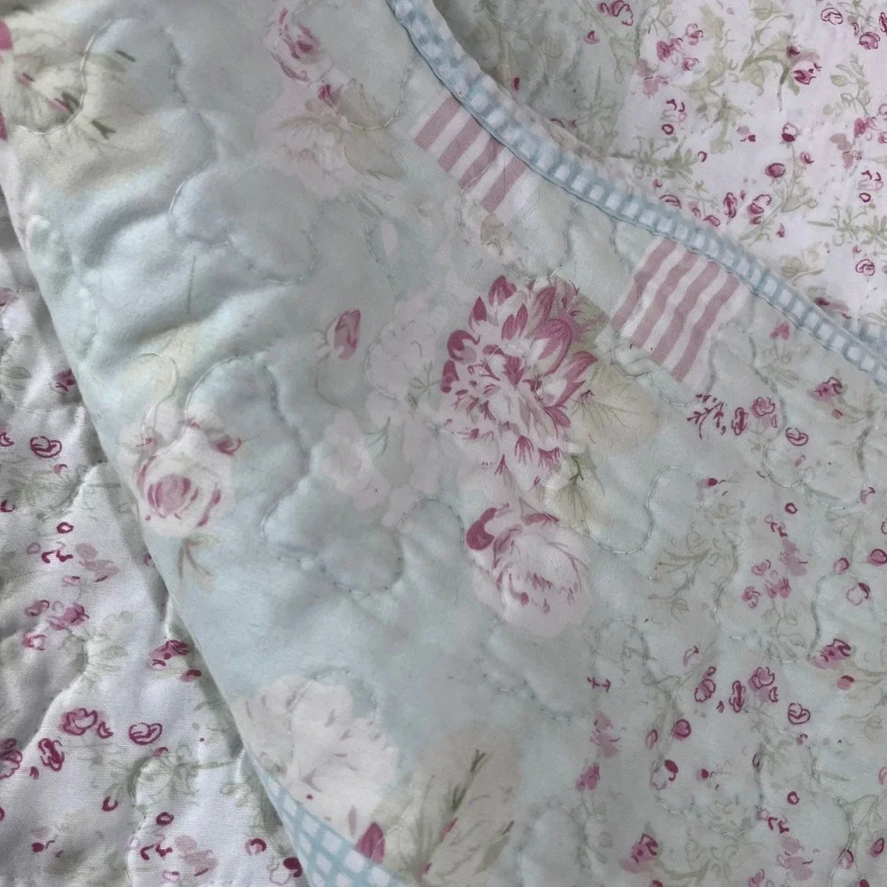 Shabby Chic Floral Patchwork Quilt Scalloped Sage Green Pink 80x84 Full/Queen